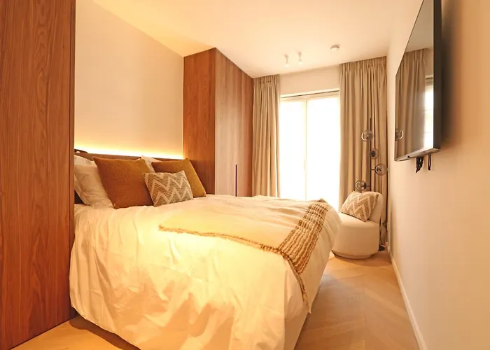 In Het Zoute Near The דירה